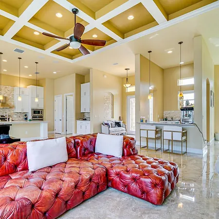 Sunny Sarasota Oasis Swim, Golf, Shop And More!